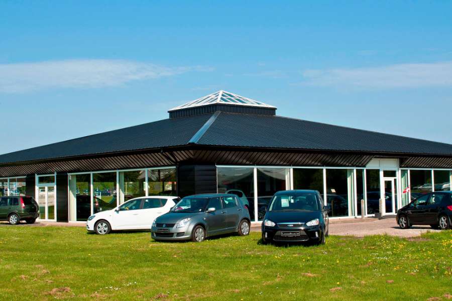 Renovering gav biludstilling et markant visuelt løft, Drejøvej 5, 9500 Hobro